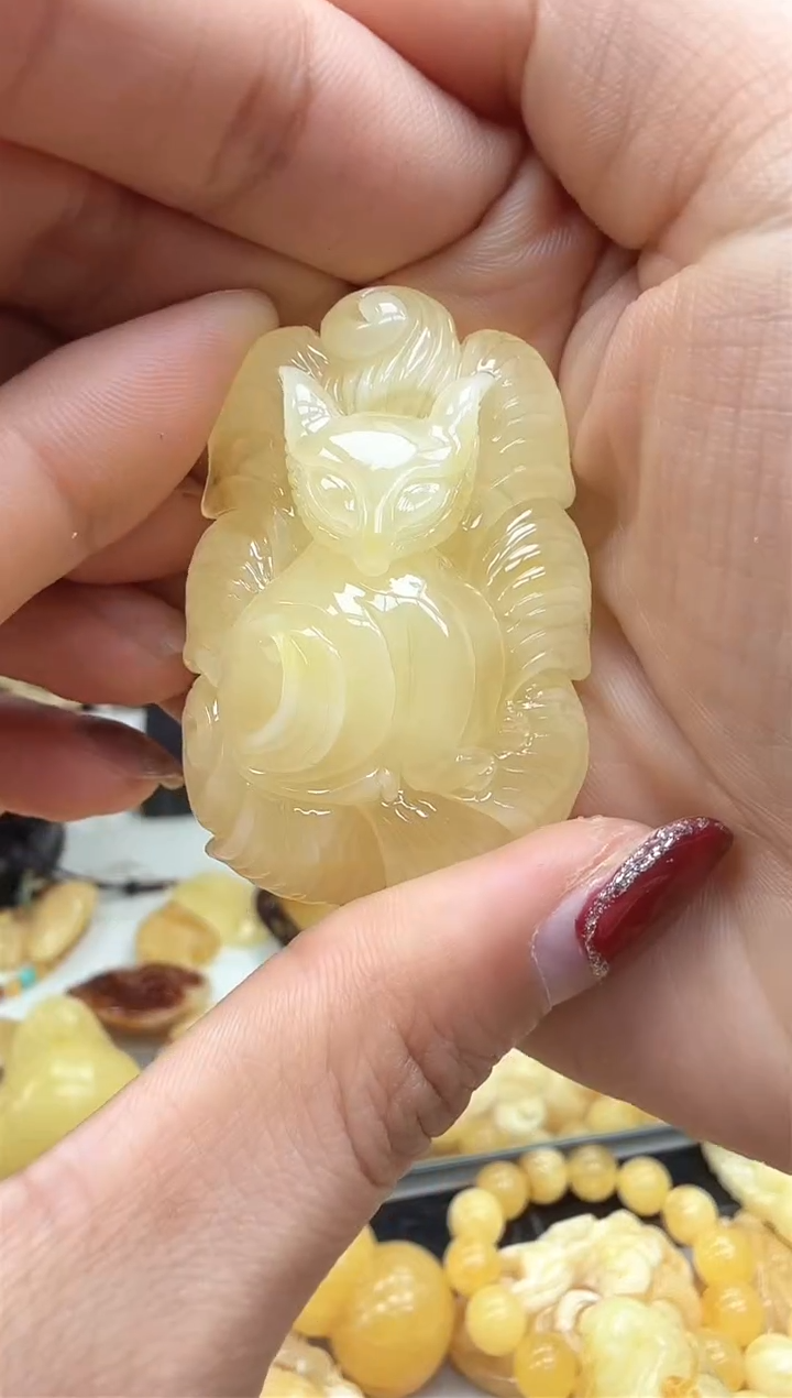 【闪购商品】琥珀裸石未镶嵌挂坠