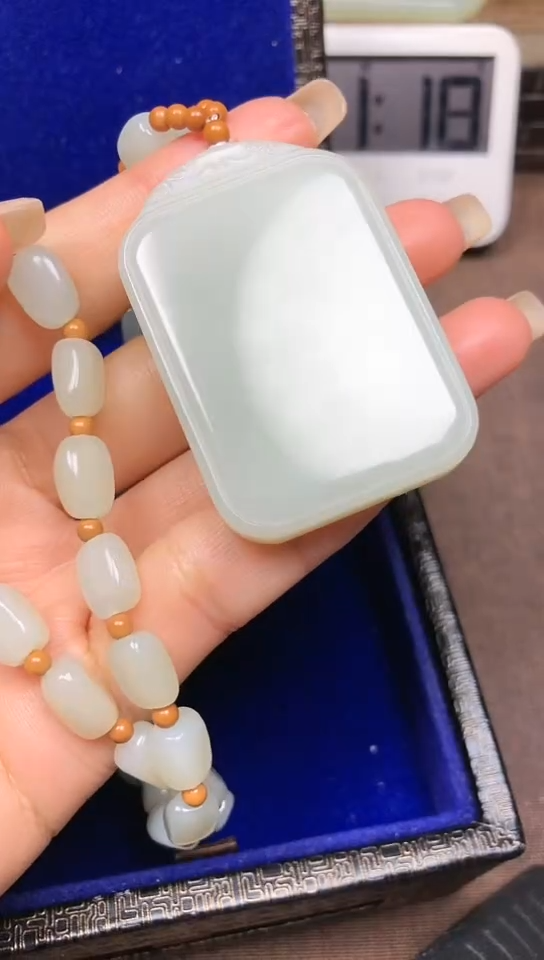 【闪购商品】和田玉颈饰未镶嵌无事牌