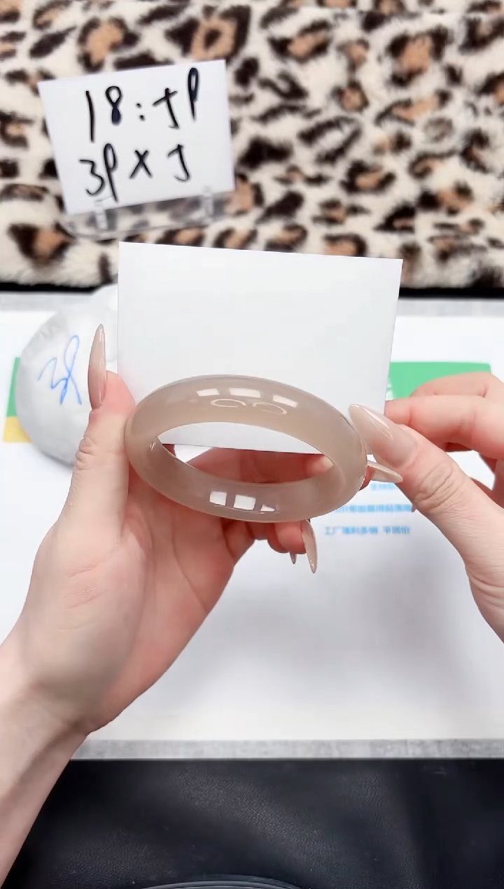 【闪购商品】石英质玉手镯未镶嵌12-59