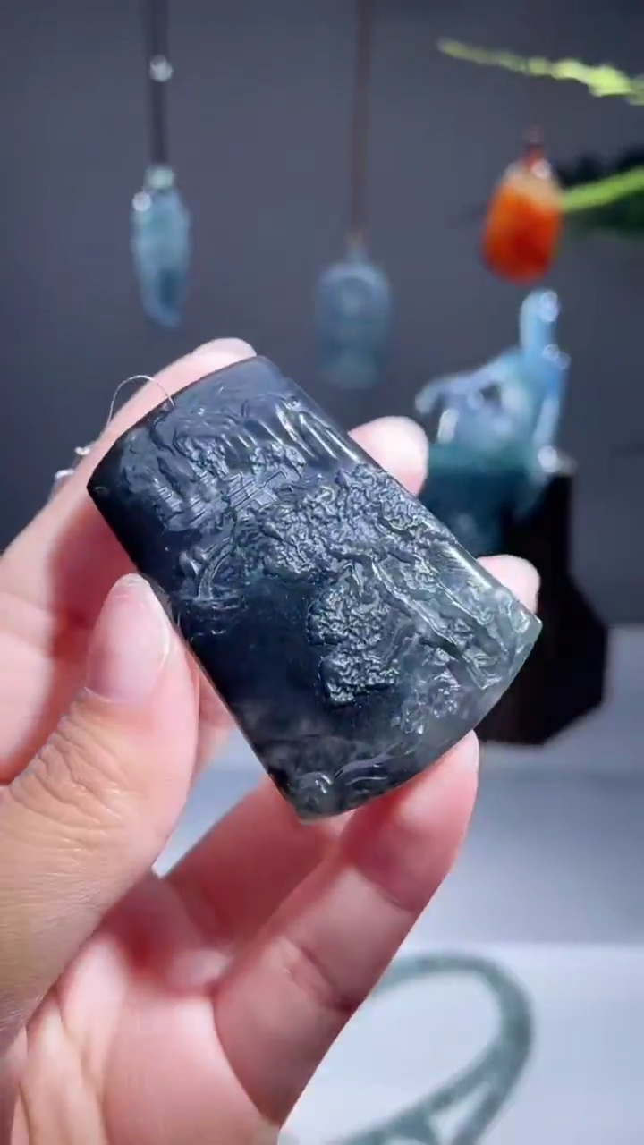 颈饰未镶嵌翡翠山水