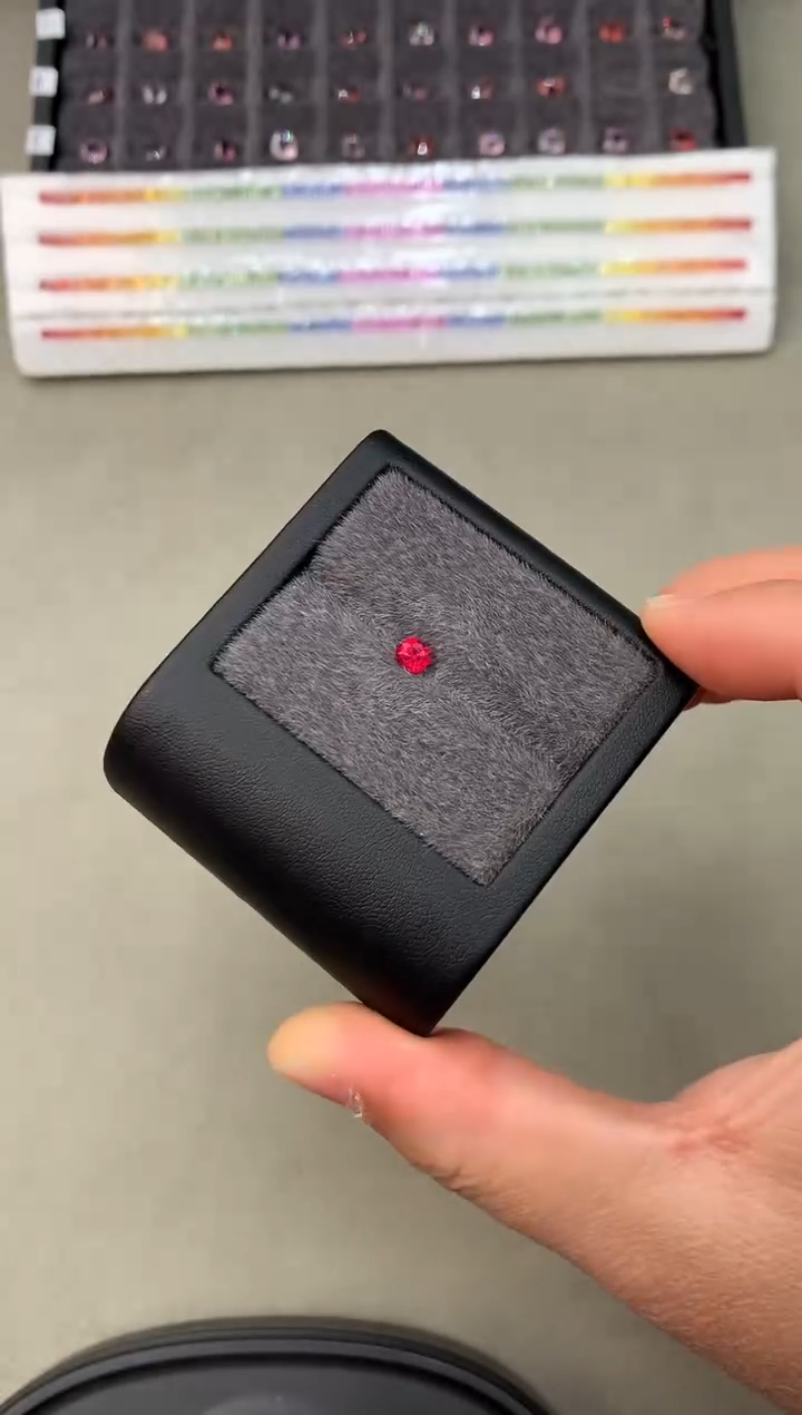 【闪购商品】定制尖晶石裸石未镶嵌0.50ct 绝地武士