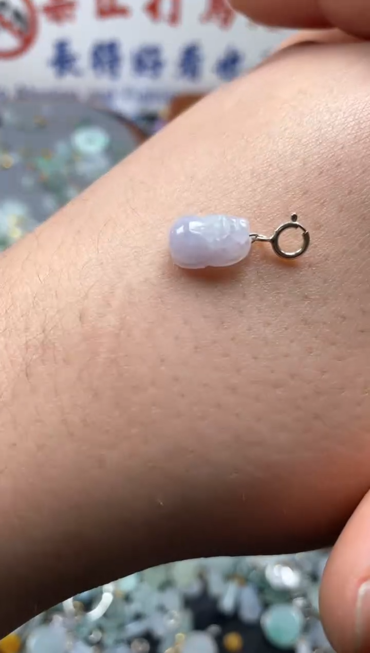 【闪购商品】翡翠颈饰未镶嵌哥哥