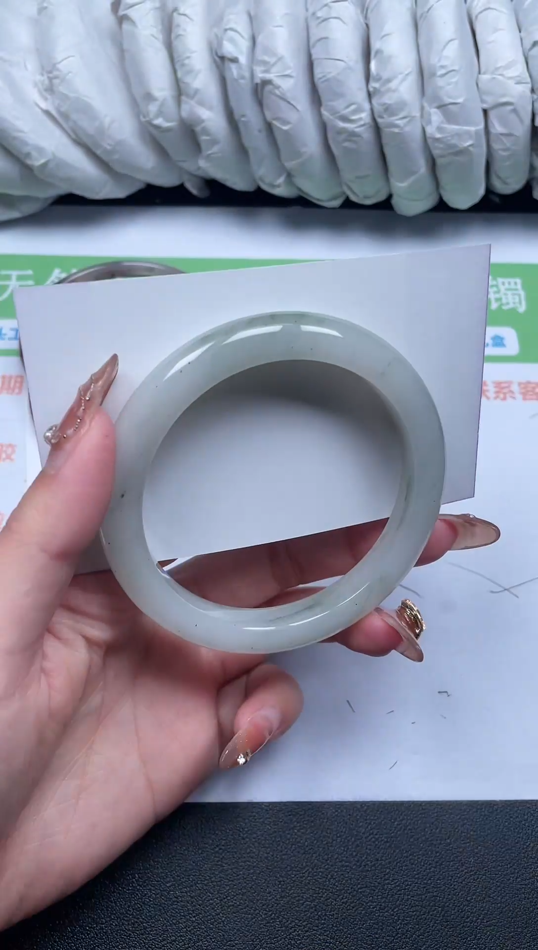 【闪购商品】石英质玉手镯未镶嵌10-60-1