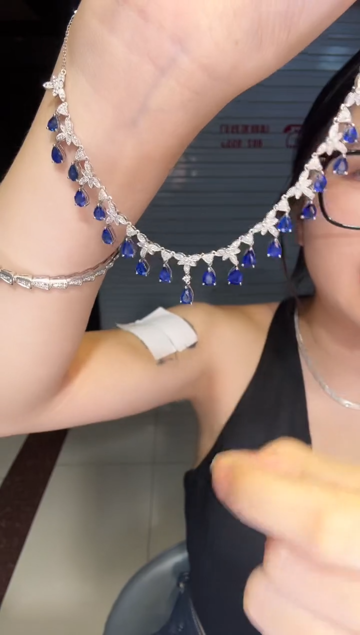 项链蓝宝石铂Pt950镶嵌豪华款