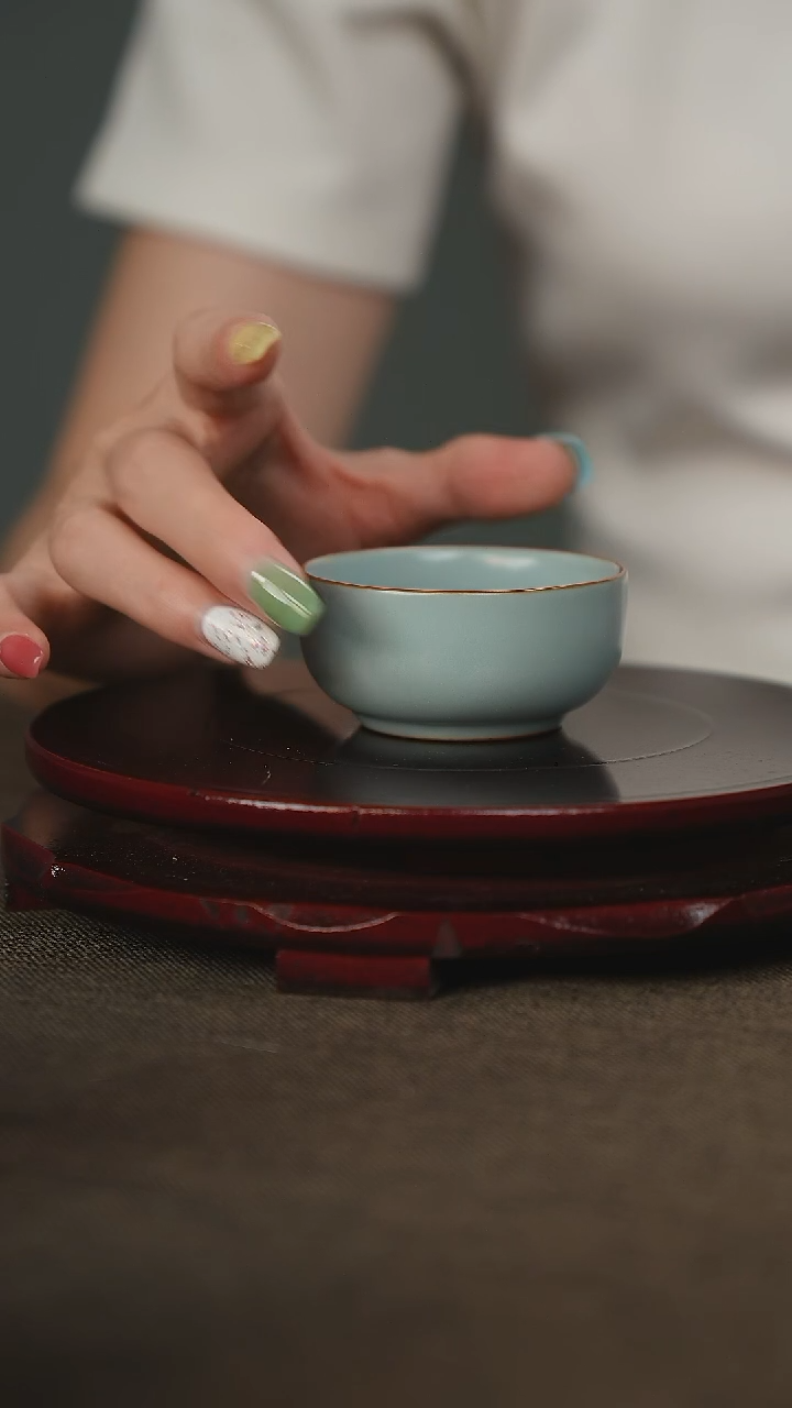 微微瑕小普洱杯汝瓷主人杯