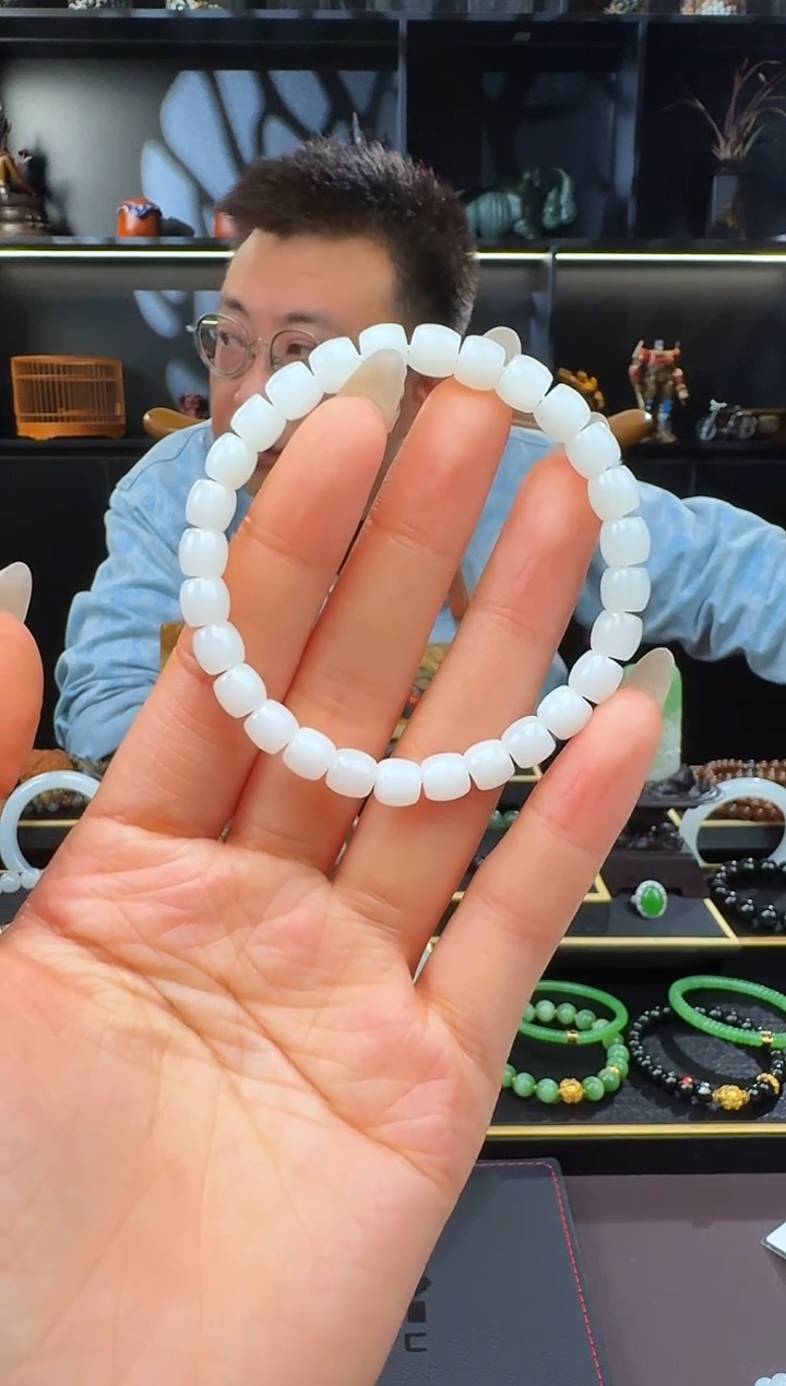 颈饰未镶嵌和田玉7mm金山极致手串