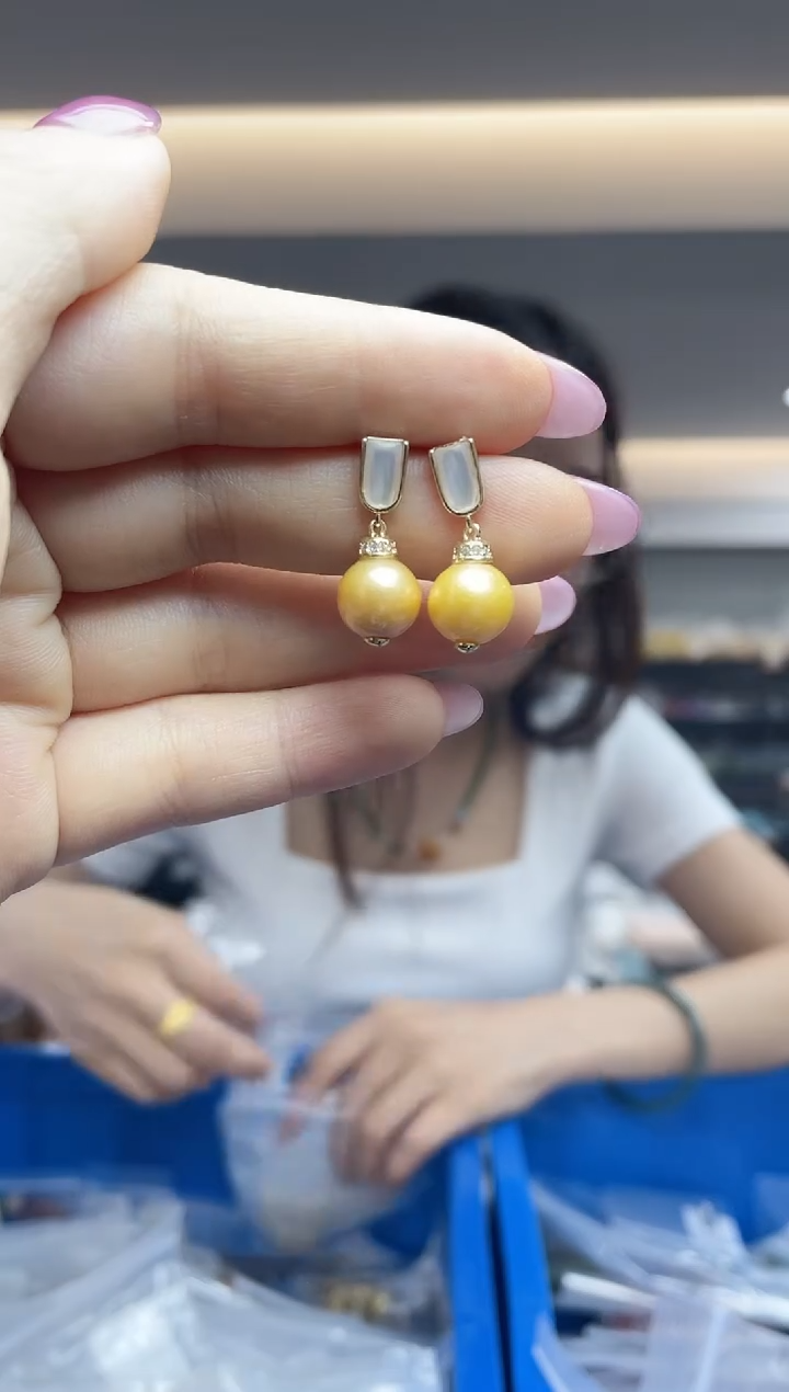 未镶嵌海水珍珠`（多样性发一件）