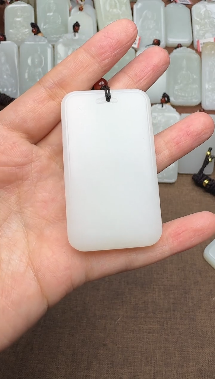 【闪购商品】和田玉颈饰未镶嵌大军