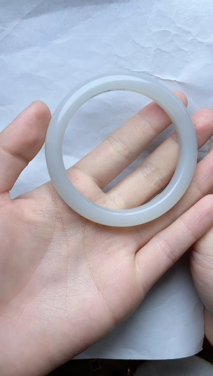 【闪购商品】和田玉手镯未镶嵌58/59圈口kk