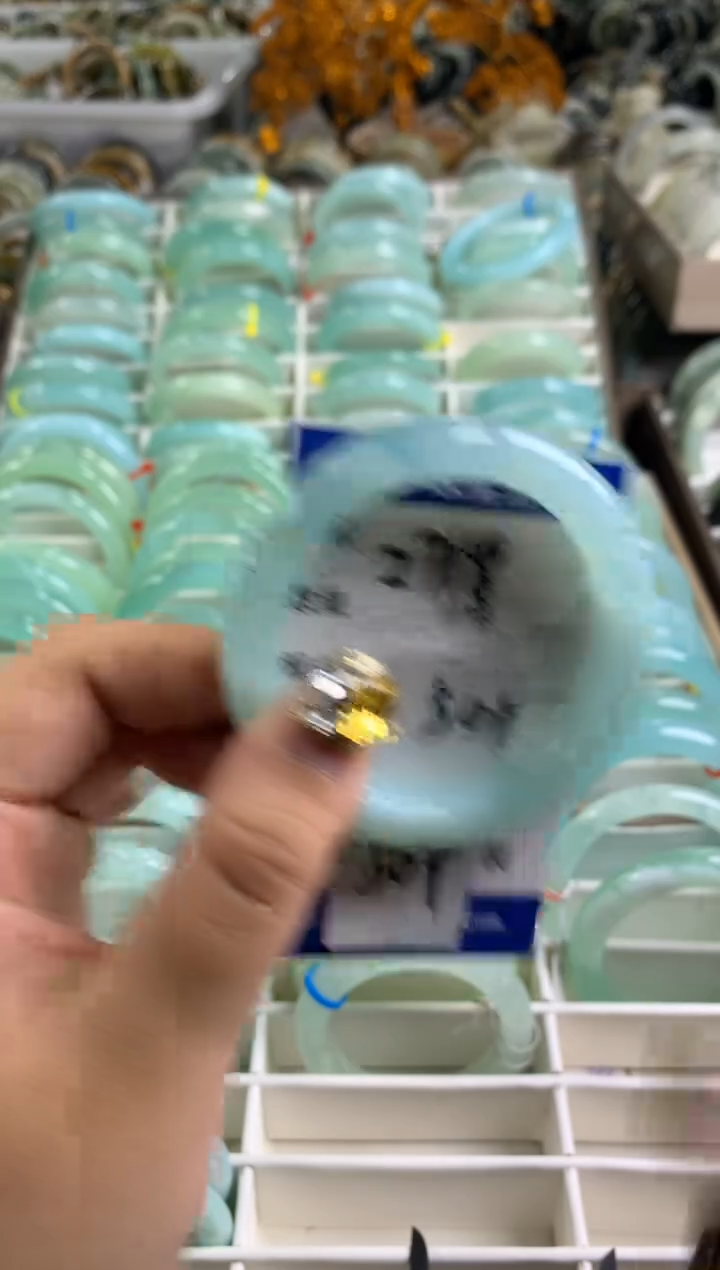 【闪购商品】蛇纹石玉手镯未镶嵌2718