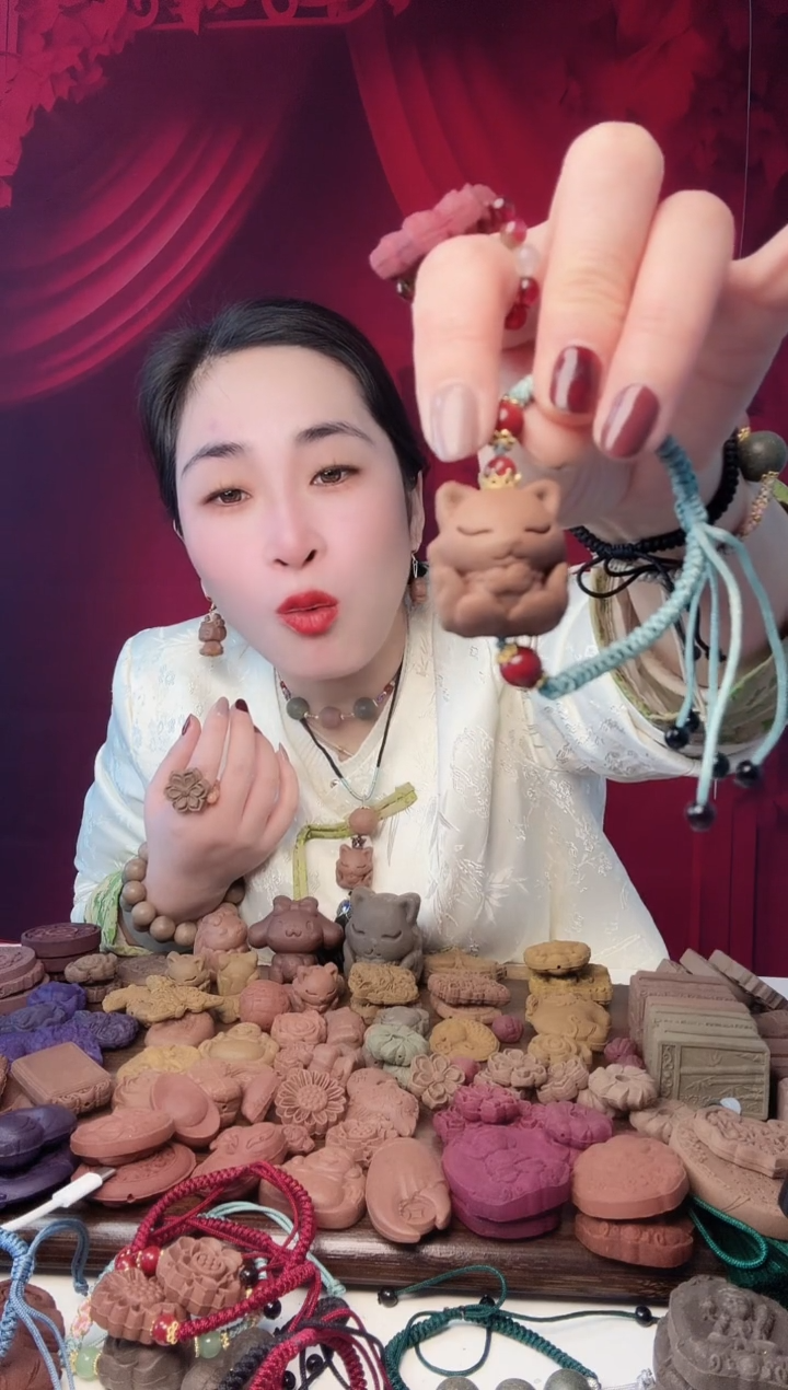 【闪购商品】泥塑息肌丸立体狐手链