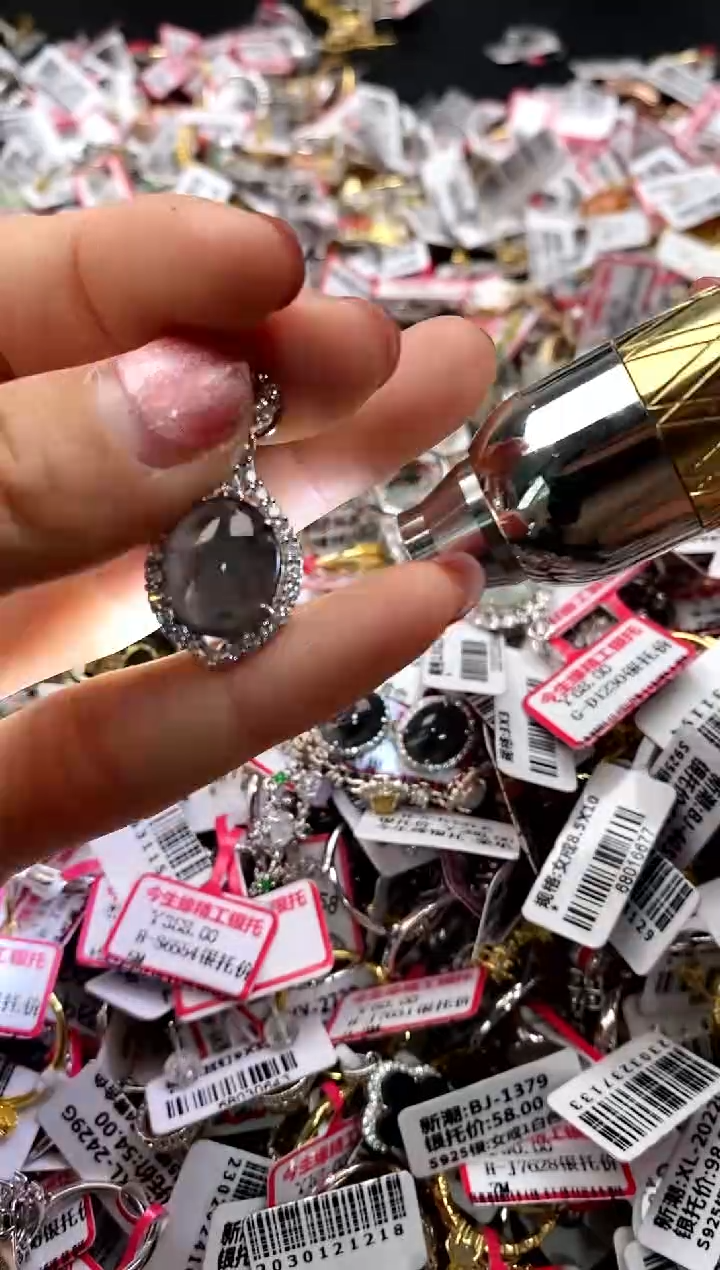 【闪购商品】翡翠戒指银S925镶嵌 33333333     0