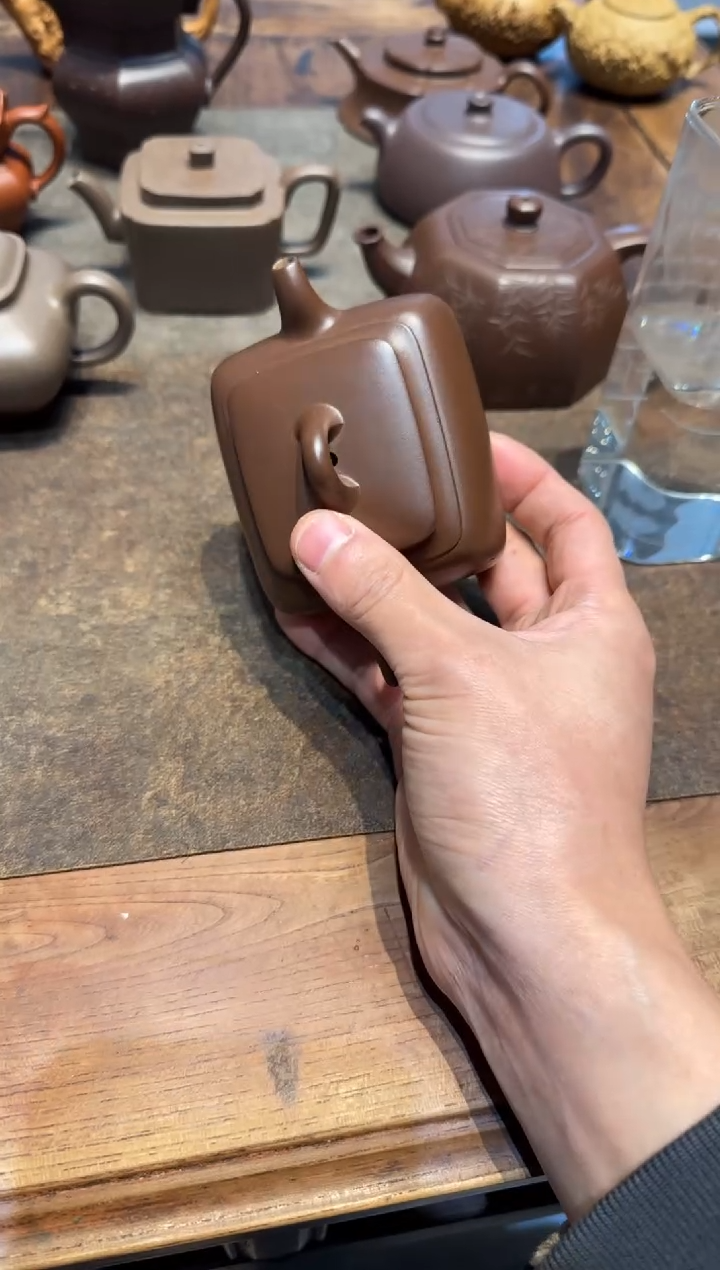 茶壶紫砂清**?长四方紫砂壶