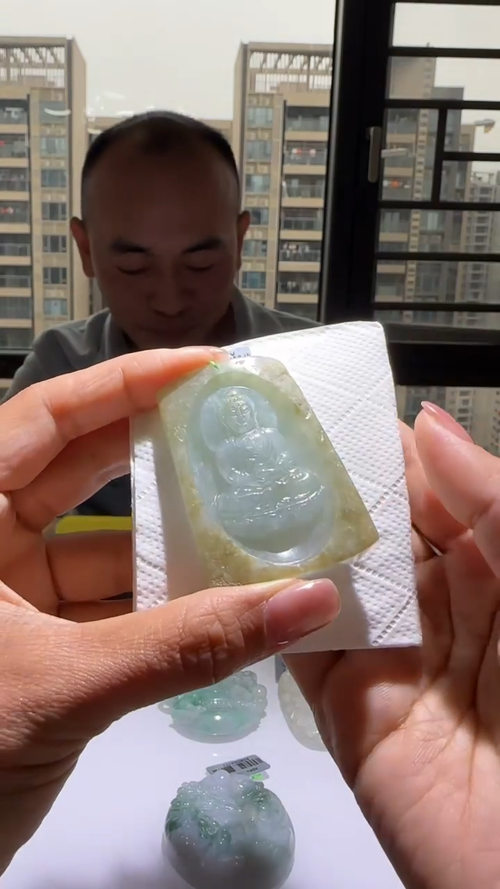 【闪购商品】翡翠颈饰未镶嵌天然翡翠A货