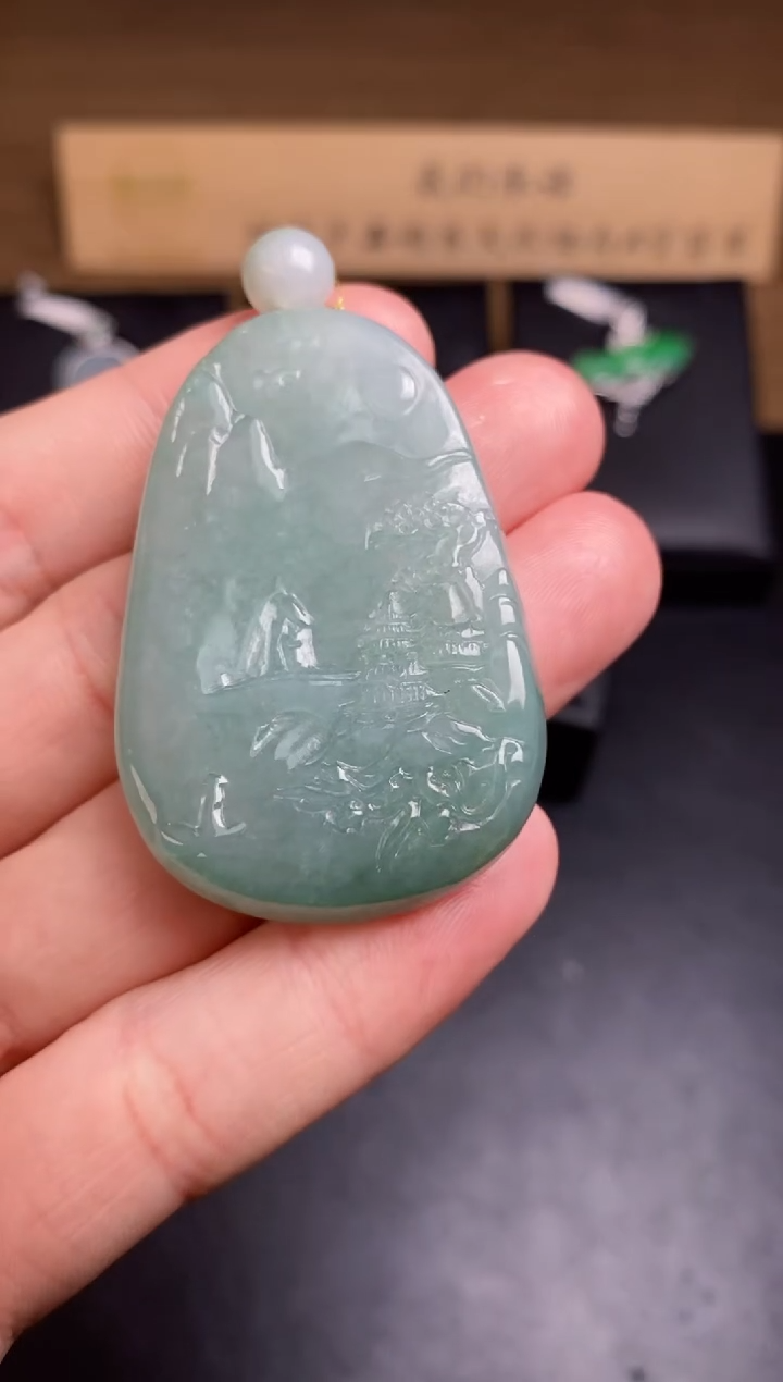 【闪购商品】翡翠颈饰18K金镶嵌翡翠