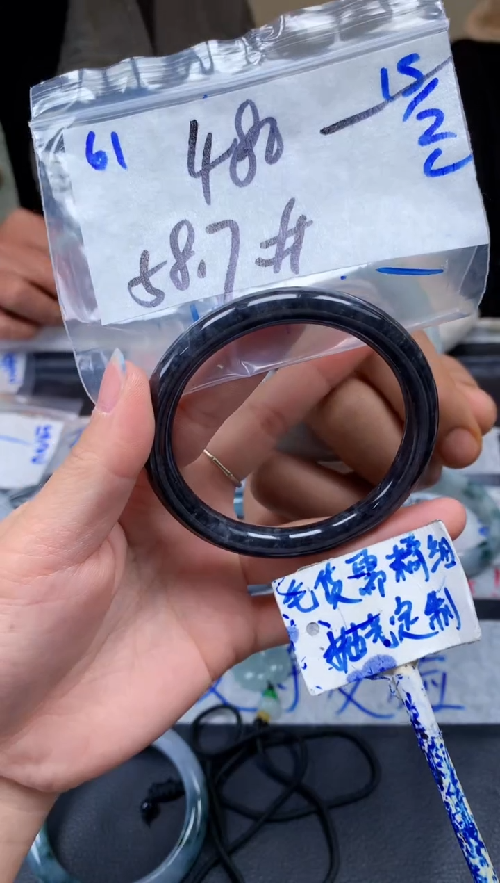 【闪购商品】定制翡翠未镶嵌61毛货需精细抛光手镯多样性拍一发一