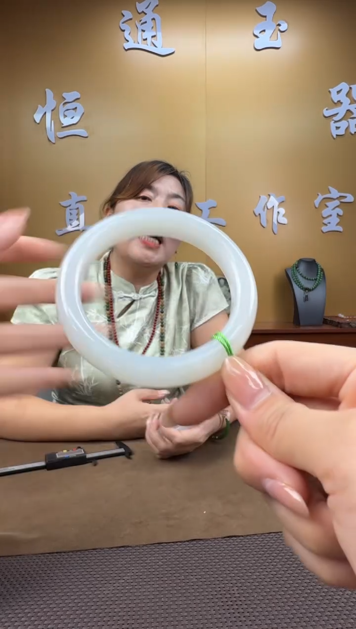 颈饰未镶嵌和田玉手镯59