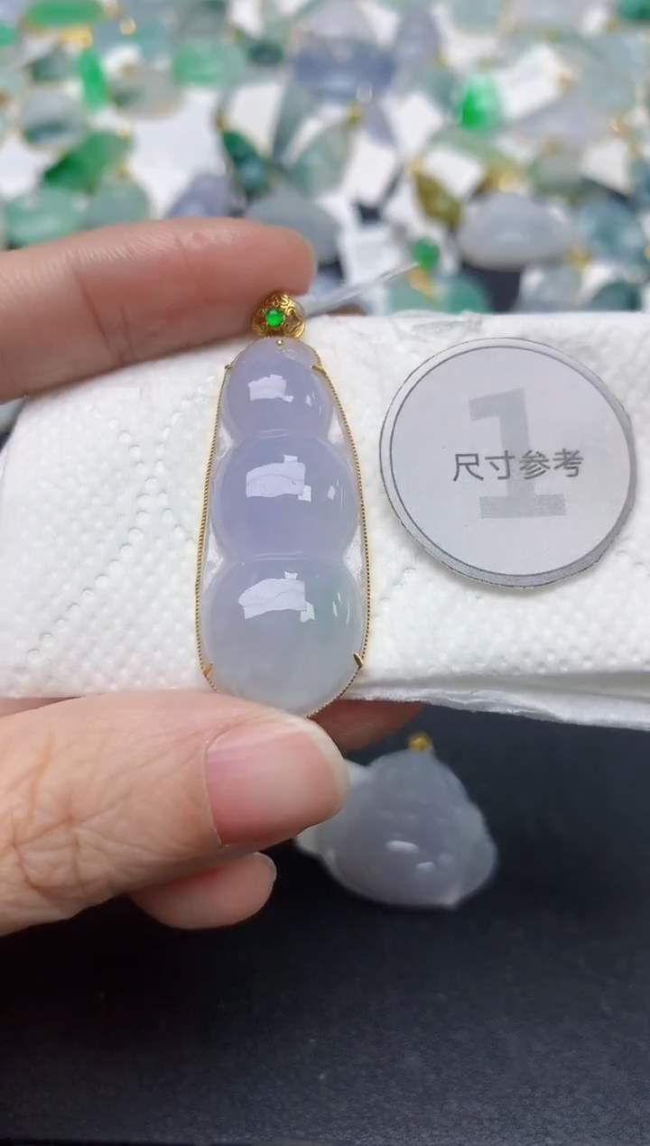 颈饰18K金镶嵌翡翠天然缅甸A货翡翠