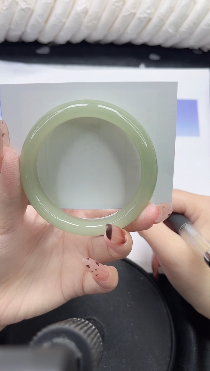 未镶嵌手镯石英质玉85-54