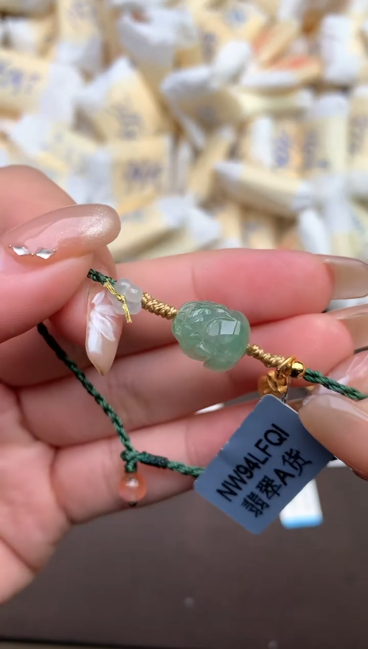 【闪购商品】翡翠手绳未镶嵌—