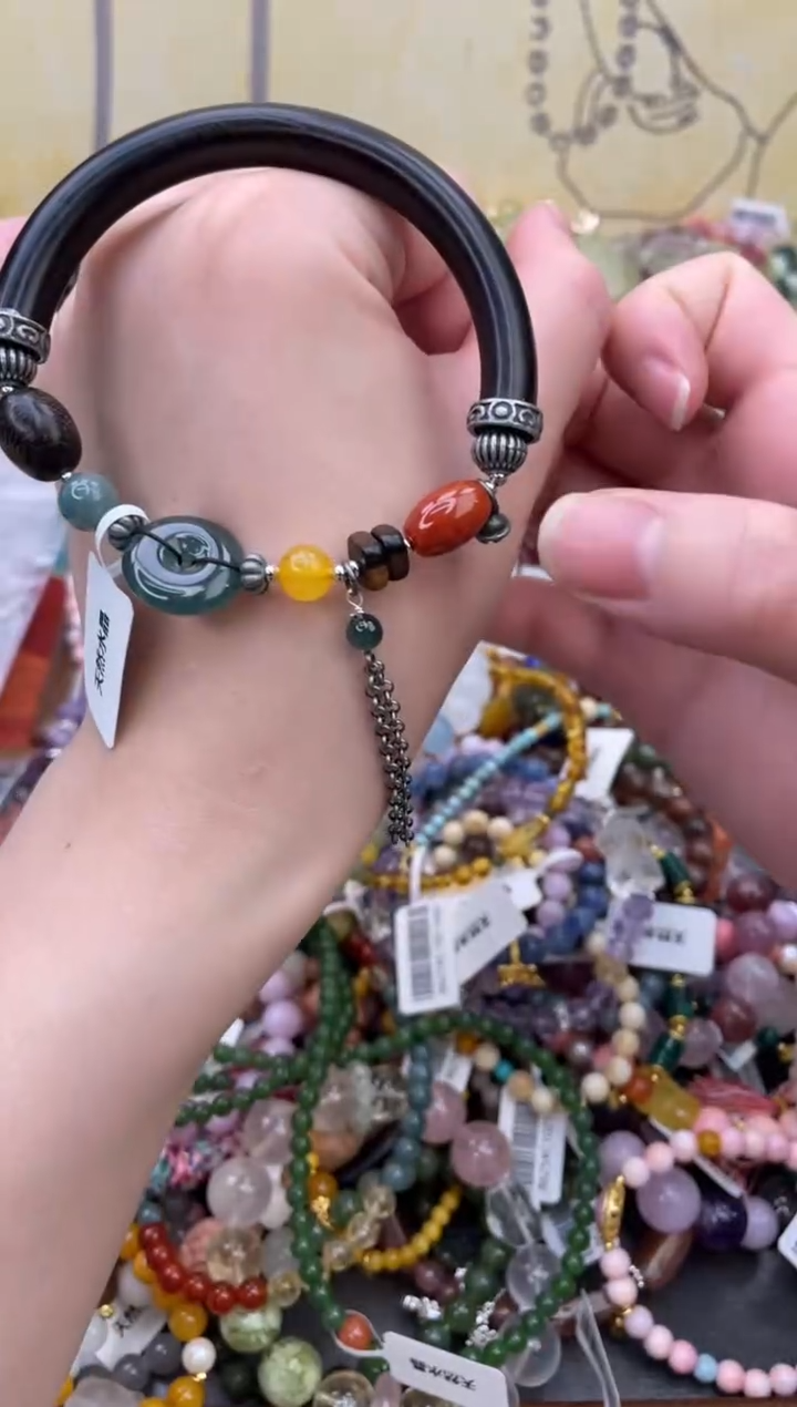 未镶嵌翡翠手饰279