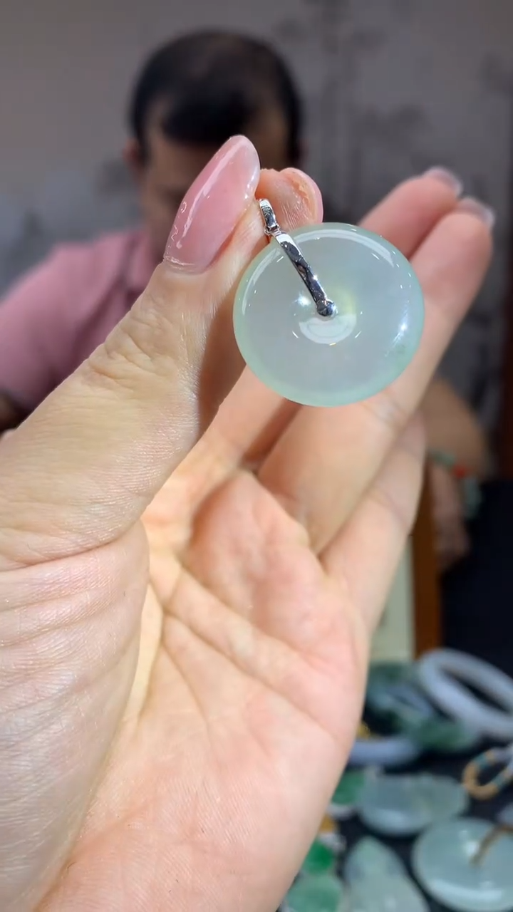 【闪购商品】翡翠颈饰18K金镶嵌30-天然翡翠