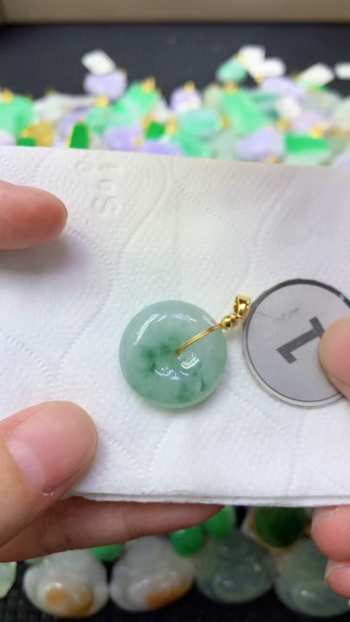 颈饰未镶嵌翡翠天然缅甸翡翠A货