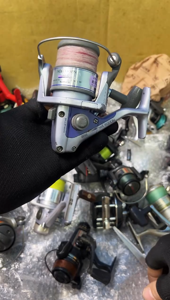 穿**光微瑕钓鱼轮，直播间讲解为准，看清楚再拍，如有拆卸不退换