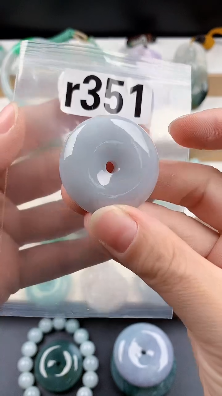 颈饰未镶嵌翡翠天然翡翠吊坠挂件