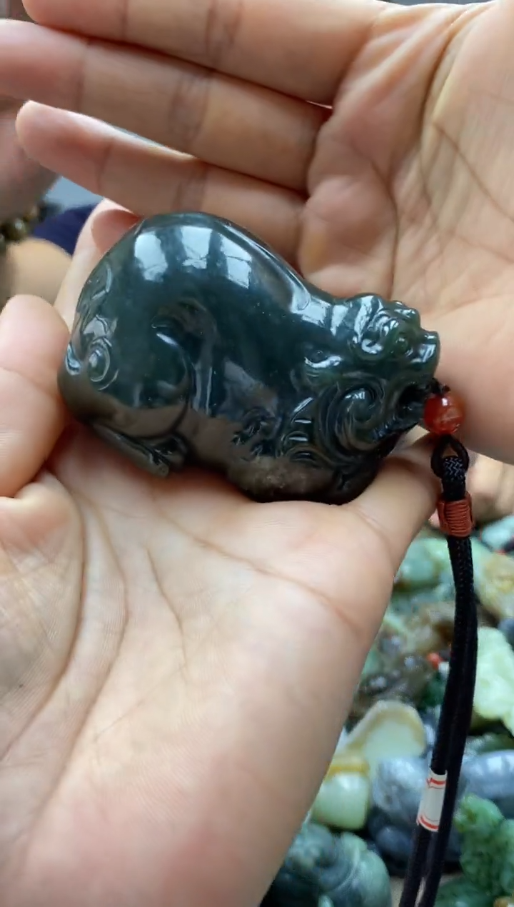 和田玉未镶嵌把件1