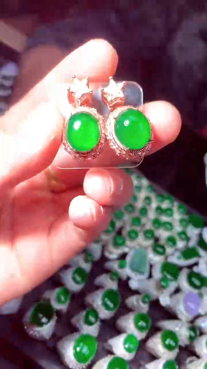 【闪购商品】定制翡翠未镶嵌W多样性发货拍一发一