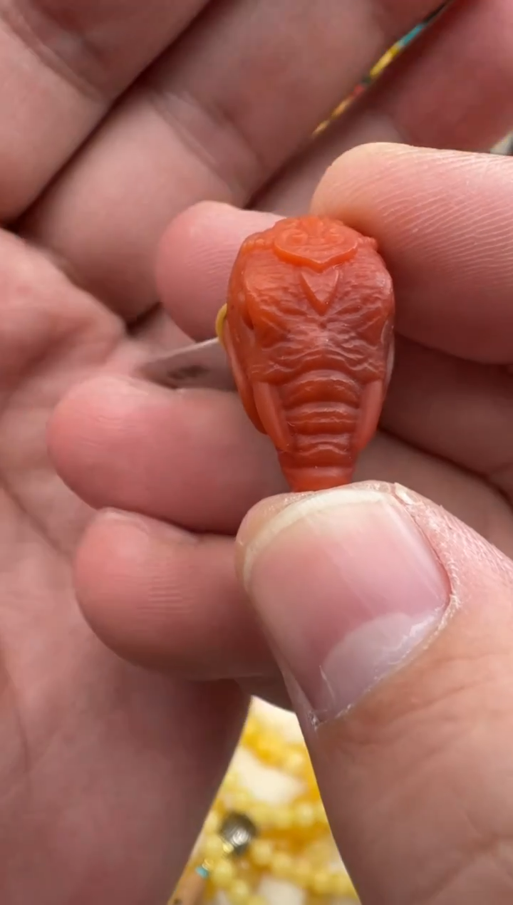 未镶嵌南红玛瑙珠宝奇石雕刻三通HZ058