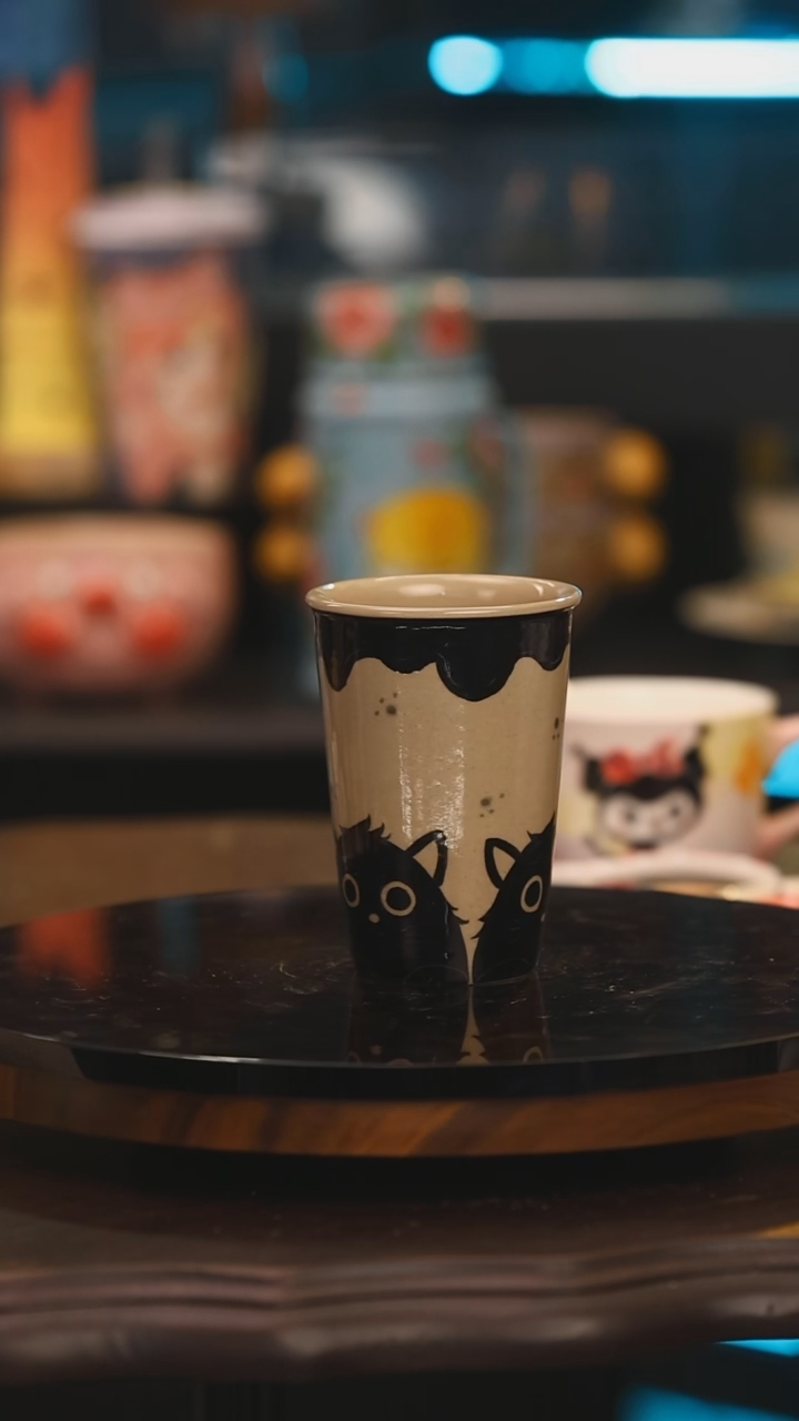 【闪购商品】摆件景德镇设计师釉下彩绘陶瓷