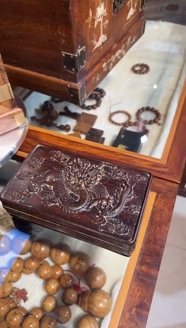 【闪购商品】木木艺邵氏紫檀正龙扣盒128.888