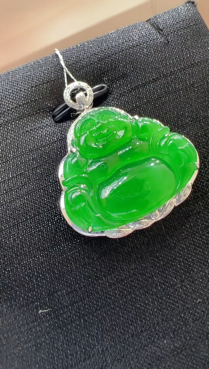 【闪购商品】翡翠吊坠(不含链)18K金镶嵌             