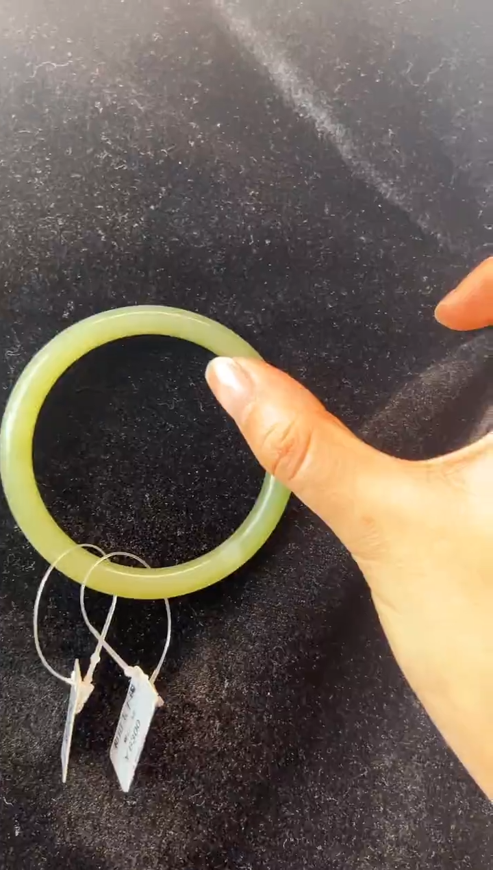 【闪购商品】和田玉手镯未镶嵌手镯