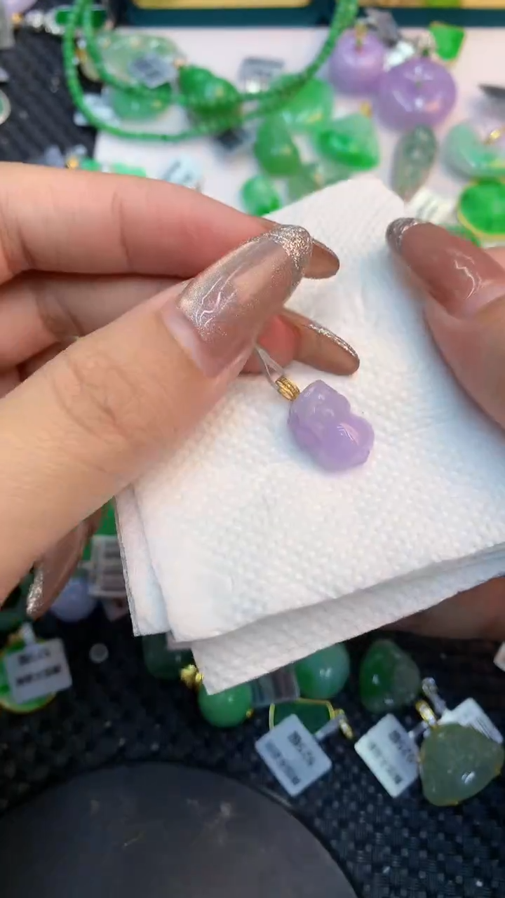 颈饰18K金镶嵌翡翠1