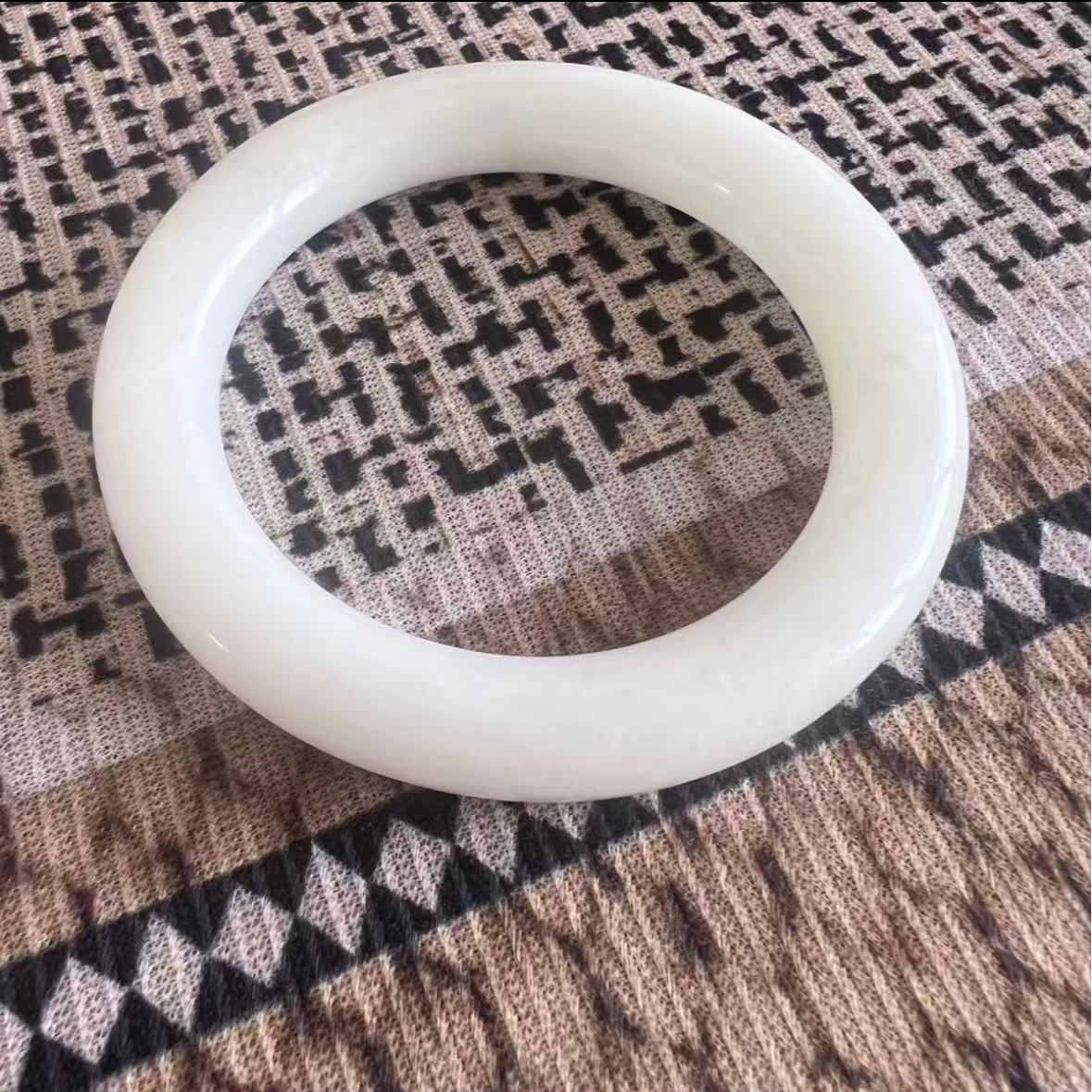 米达山料胖圆条手镯