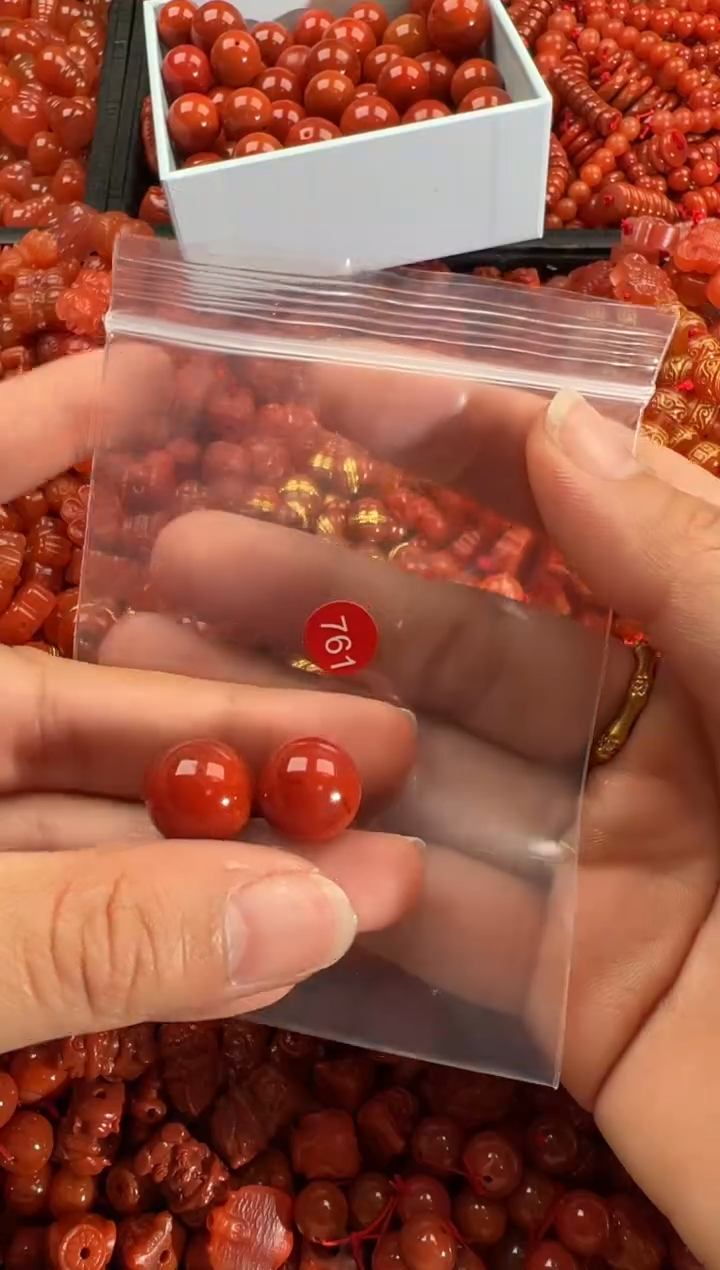 【闪购商品】南红玛瑙颈饰未镶嵌1