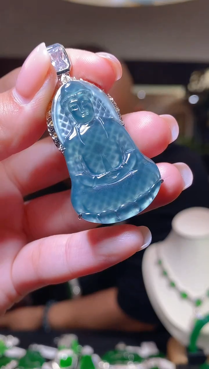 【闪购商品】翡翠颈饰未镶嵌多样性发其一