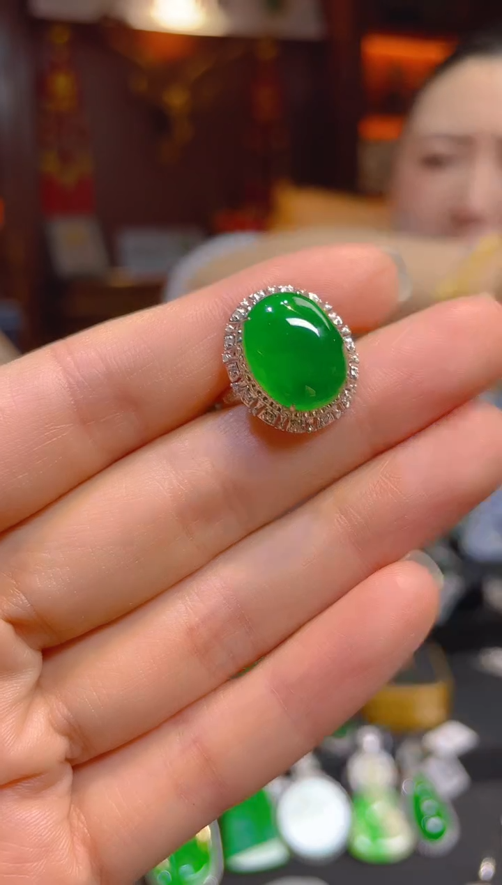 【闪购商品】翡翠戒指18K金镶嵌120056天然A货翡翠蛋面戒指