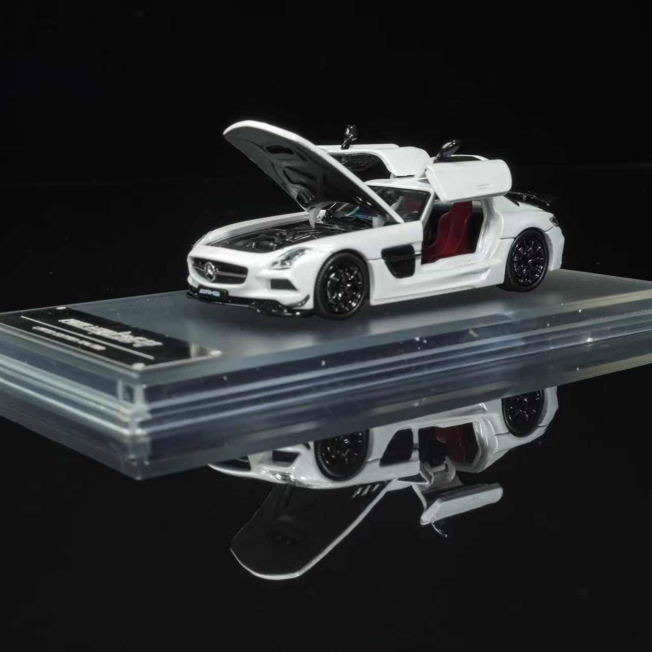 FINE WORKS 1:64 奔驰SLS AMG BS 合金可开汽车模型收藏摆件