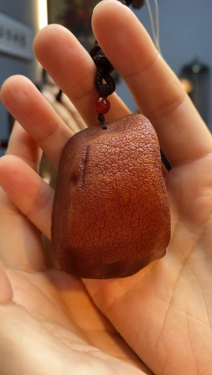 琥珀颈饰未镶嵌吊坠