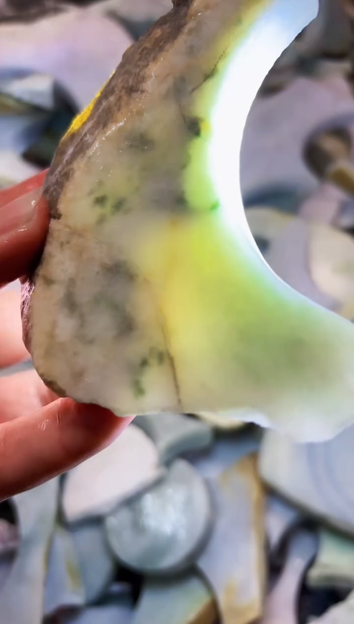 【闪购商品】翡翠颈饰未镶嵌A货白谭1948