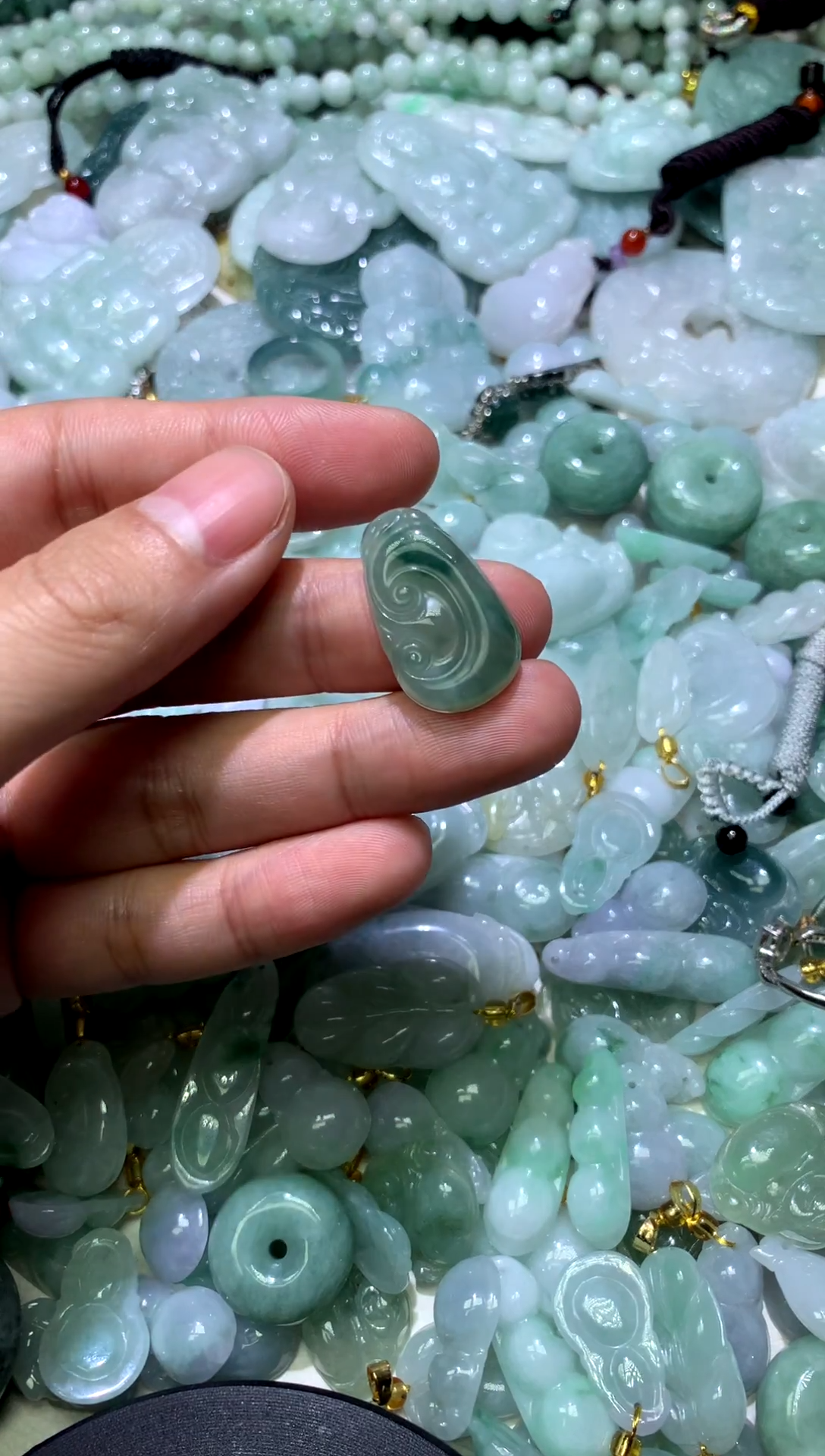 颈饰未镶嵌翡翠夜****6如意