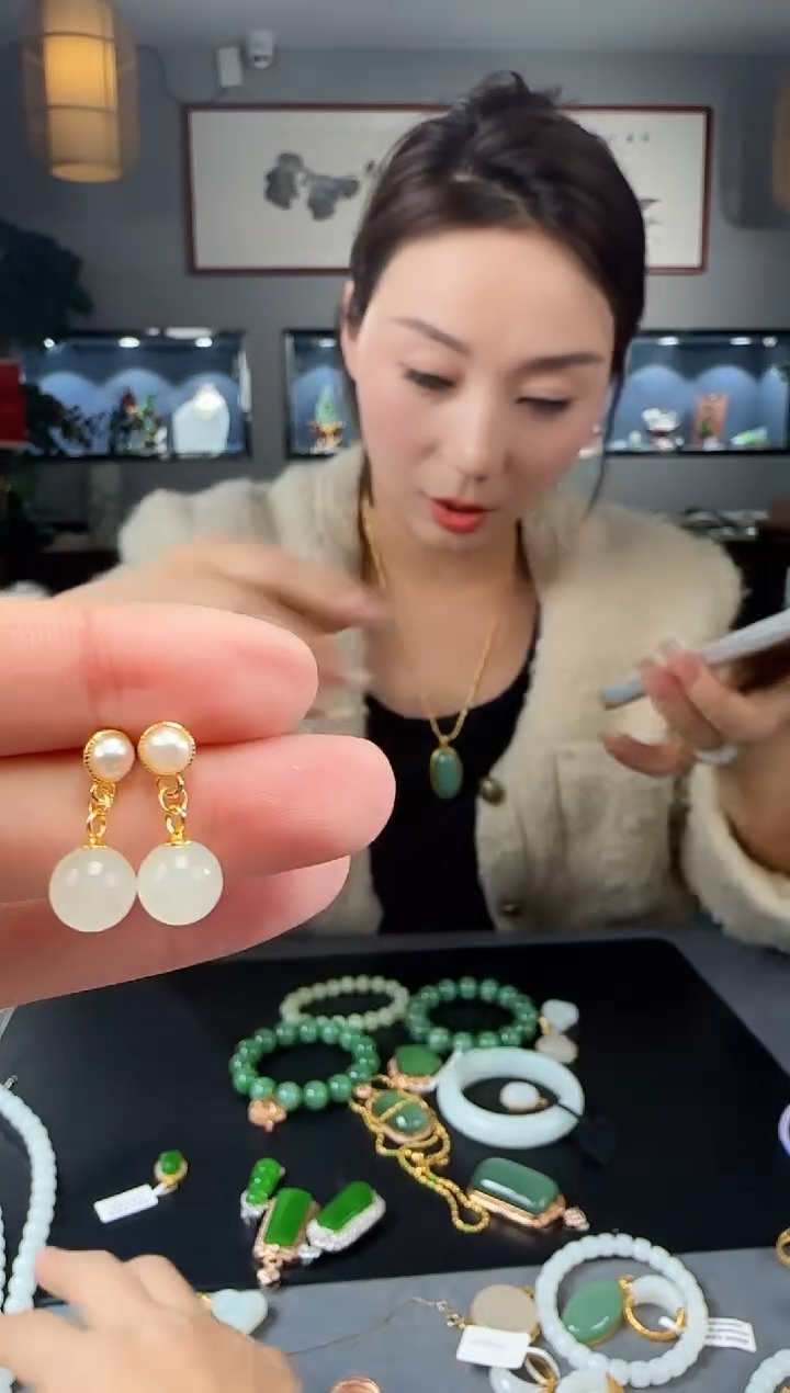 【闪购商品】和田玉耳钉银S925镶嵌1