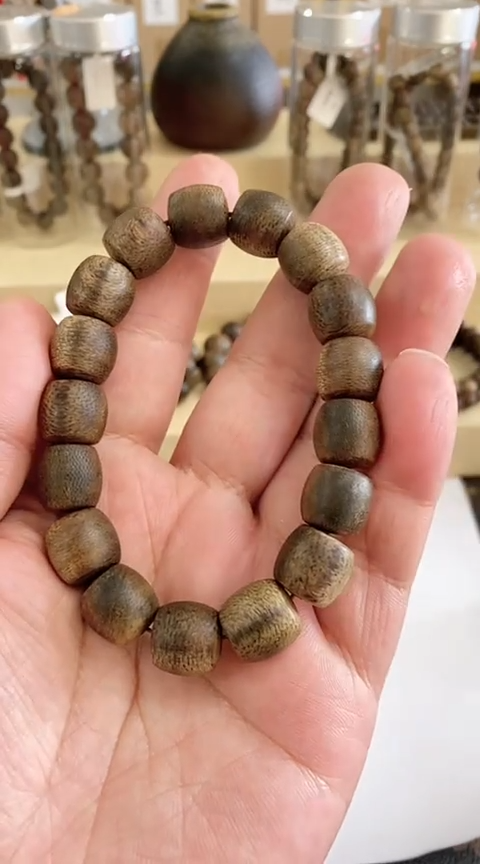 【闪购商品】沉香手串柬埔寨金丝菩萨棋沉香1.2桶珠沉水级老料