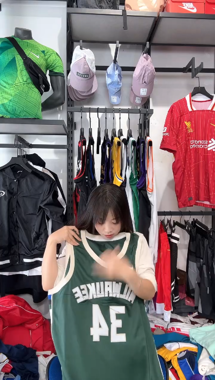 1531  编码 耐克卫衣服饰过款为准 尺码L