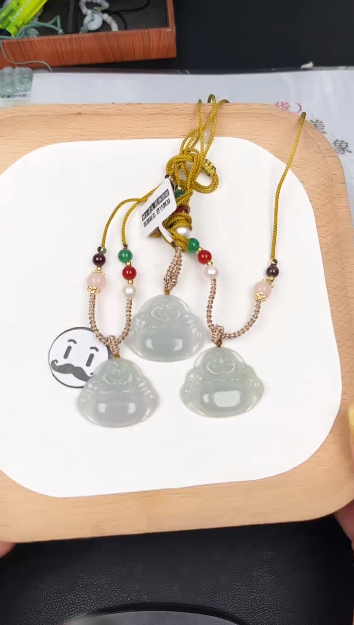 颈饰未镶嵌翡翠LA114油冰浅色中小佛+送同款绳子多样性发其一