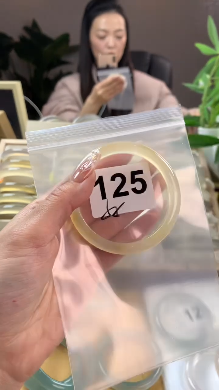 【闪购商品】玛瑙/玉髓手镯未镶嵌125